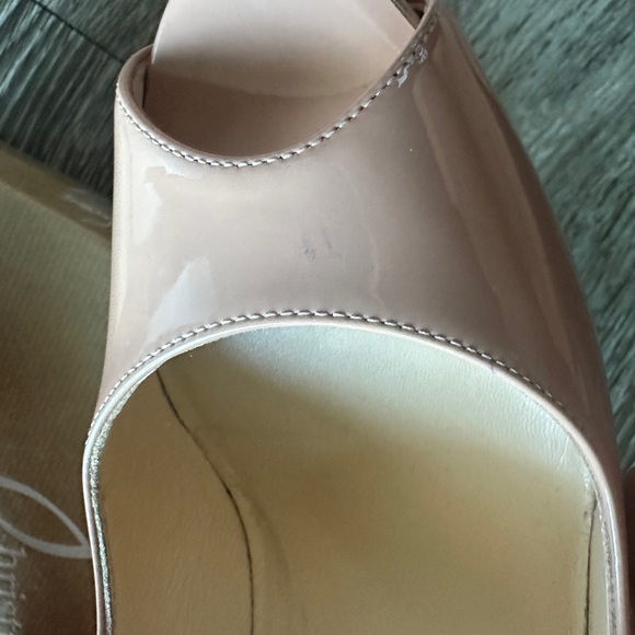 NIB CHRISTIAN LOUBOUTIN Patent Leather Privé Open Toe Pump 120 - Picture 11 of 16